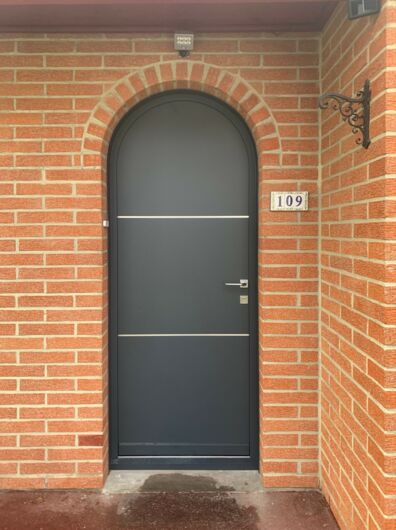 Porte d'entrée aluminium modèle Ligne